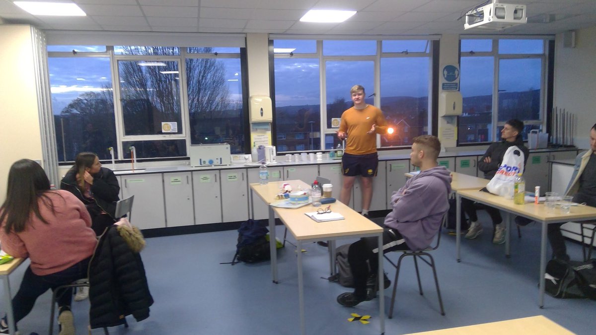 Fenn5Lisa's tweet photo. Great science enquiry work on campus last Friday. Well done Group 6 primary PGCE. Great rap performed by Cellan in his response to Mr lungs.. @Fenn5Lisa @ITEcardiffmet https://t.co/iKeXiUT6s3