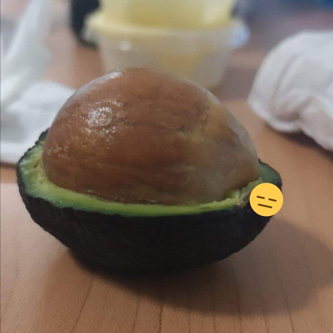 datavizero's tweet photo. Si el 2020 fuera un aguacate: https://t.co/ITsmiSx1cU
