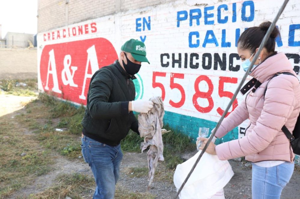 verdetexcoco's tweet photo. Excelente jornada de limpieza en la comunidad de #Tocuila, #Texcoco donde se sumaron el 1er. Delegado de Tocuila, Alfonso Elizalde Barrera; @JESUSCUANALO , @alfredochavira_ y Eduardo Cano.
No es más limpio el que más limpia, sino el que menos ensucia💚Pintemos de verde #Texcoco https://t.co/tTw1OBylhc