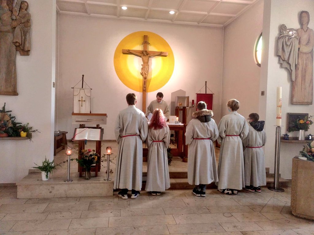 sl3sch's tweet photo. Meine letzte #Heilige #Sontagsmesse in der #Kirche St. Johannes der Täufer in #Lichtenau. https://t.co/EGke7stciw