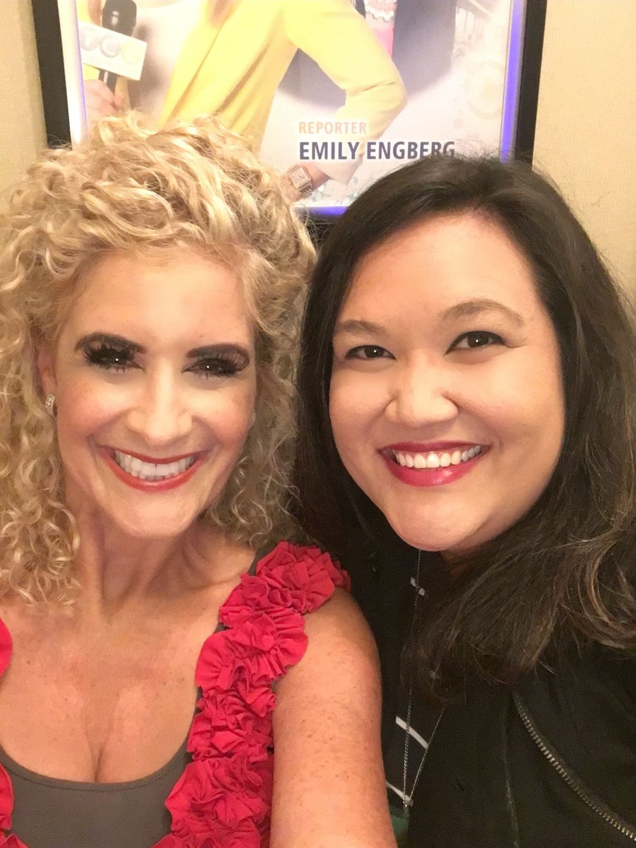 JodiLivon's tweet photo. The Happy Medium® Jodi Livon reads creative radio-super-star @lexandthecities
from @mytalk1071! https://t.co/yIg9J9OCO3 #dynamo #lovelymemory #twincitieslive #intuition #spirituality #positivity https://t.co/nWB8hRLkii