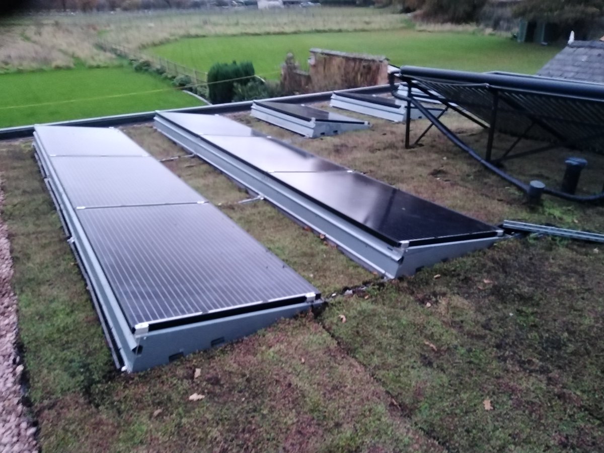 mancgreenroofs's tweet photo. #greenroof #knutsford https://t.co/x6khuynqyi