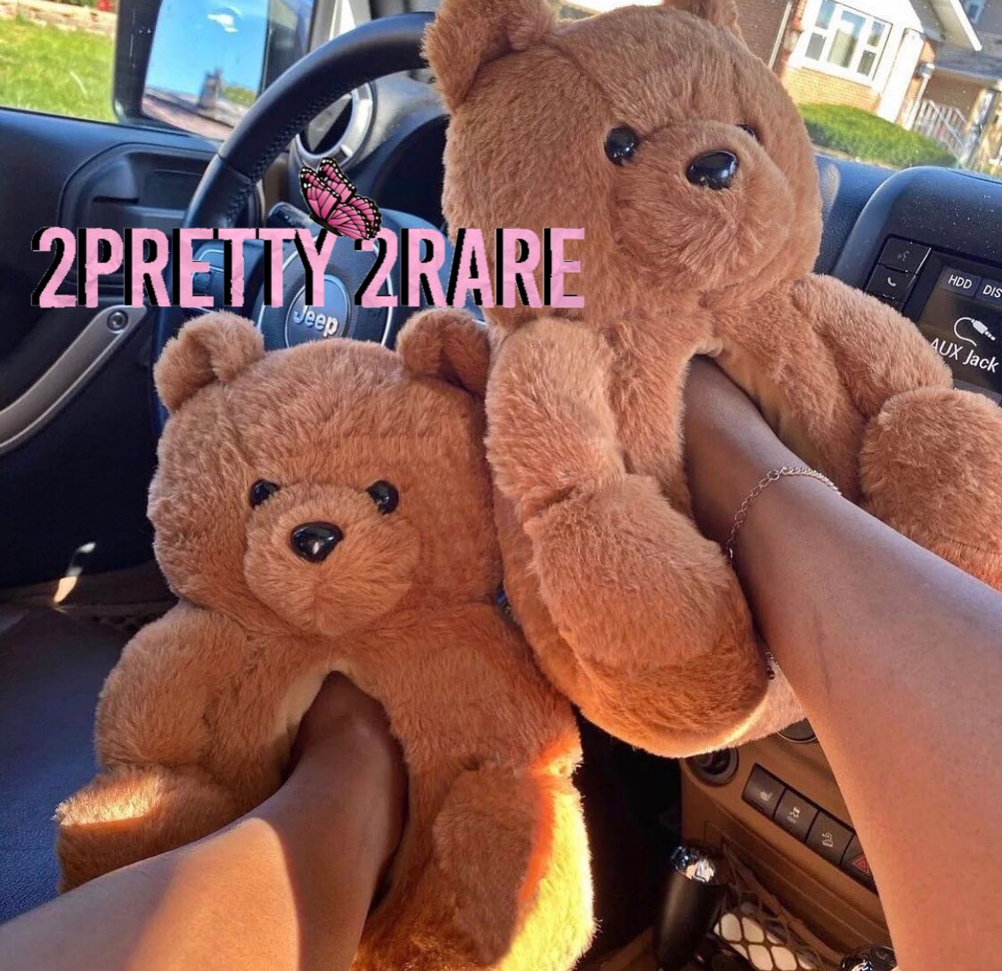 NyyTaye's tweet photo. My new business launches December 15th and here’s one of the items 👀 Be cute and comfy in style 🧸 subscribe to the emailing list to get dibs on the discount code! 
https://t.co/Rk19PQJaWU 
#blackfridaysale #SmallBusiness #supportsmallbusiness #onlineshopping #Christmasgifts https://t.co/6BiLza76l7