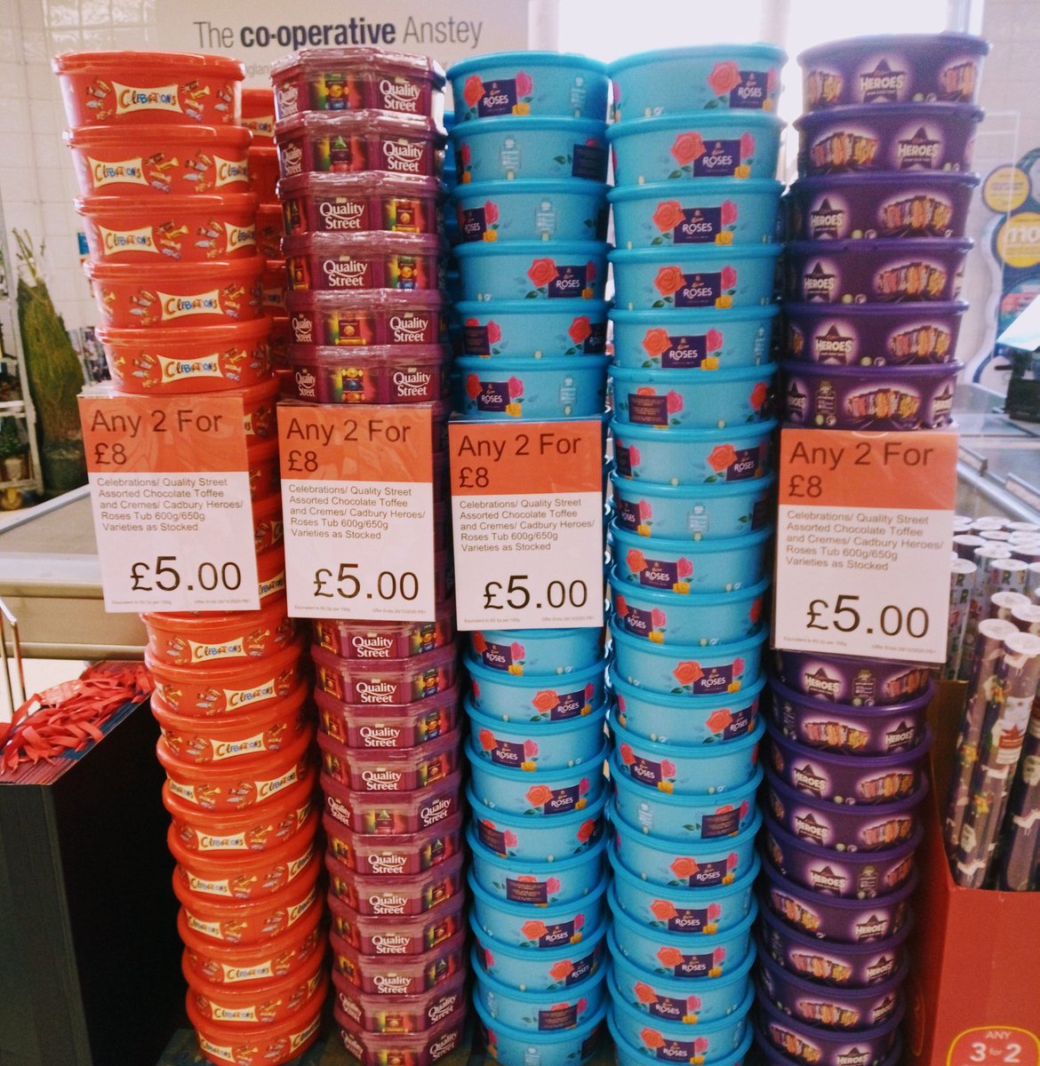 ToniMarie2332's tweet photo. A treat for the whole family! Any 2 for £8!! #fantasticdeal @emlou_owen @AnitaGi25966379 @Michell41880148 @MattSaunt40 @jasontomkins1 @maisy80637130 @angxlirl @ShaneWorrad @CJWright_85 @PaulalanDennis https://t.co/OOXg5Mtu6j