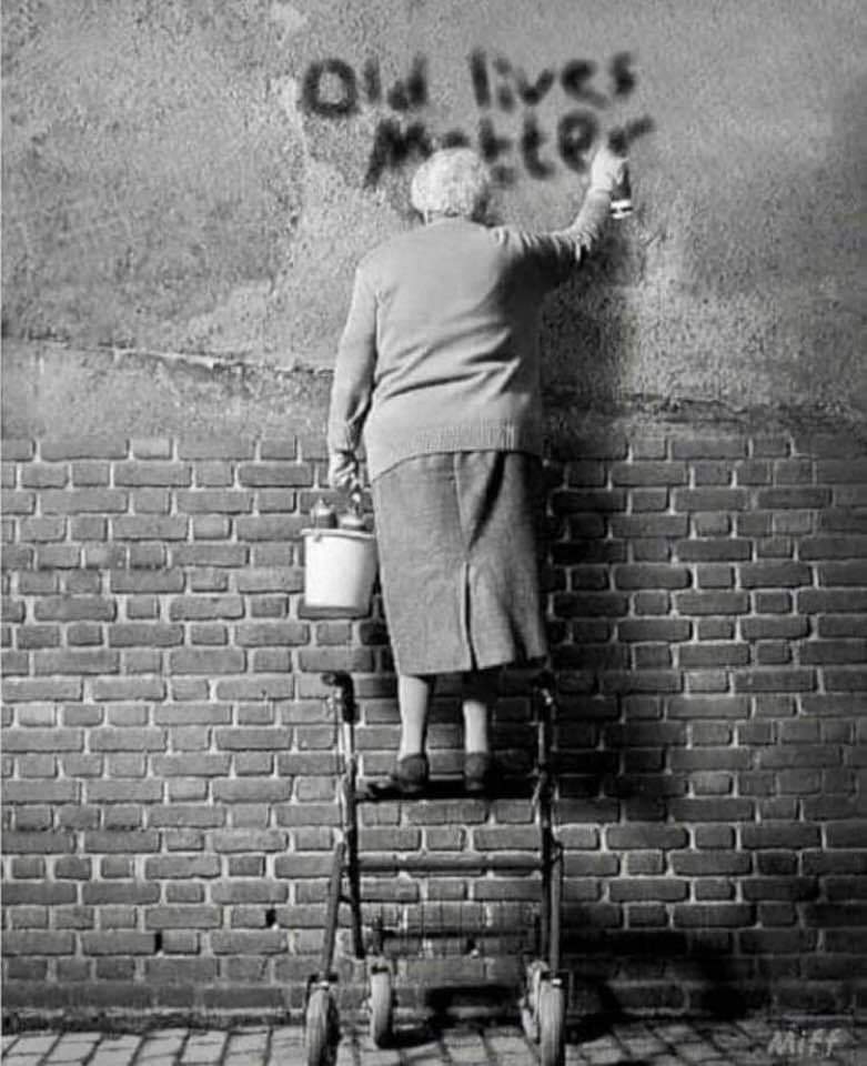 HelenDev's tweet image. #oldlivesmatter #lovemymum