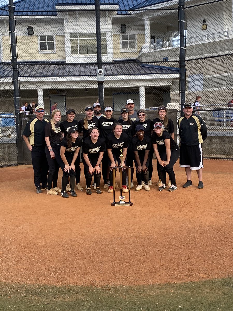 Champion of the 18U HFL Eastern Fall Championship: Williamsburg Starz Gold Bunn