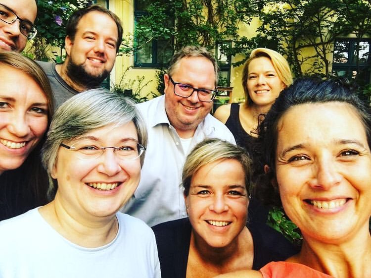 tschicktschack's tweet photo. Wow, was für eine Spitzenleistung, die erste #dbdk2020 @Die_Gruenen! 💚💛Herzlichen Dank und Respekt der ganzen BGSt @MiKellner und @emilybuening
Das hätten wir nicht besser hinbekommen, oder, liebe AG?😇
@maltespitz
#keinePanikBildistvon2019 https://t.co/moUYrqXFQl