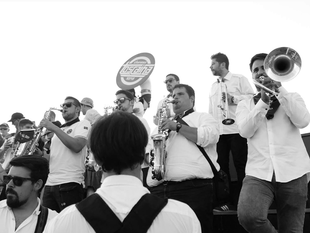 Toscaina's tweet photo. La música produce una especie de placer del que la naturaleza no puede prescindir. 
📯🎷🥁🎺📣🎧🎼🤪
#SantaCecilia https://t.co/WBd3vZatSy