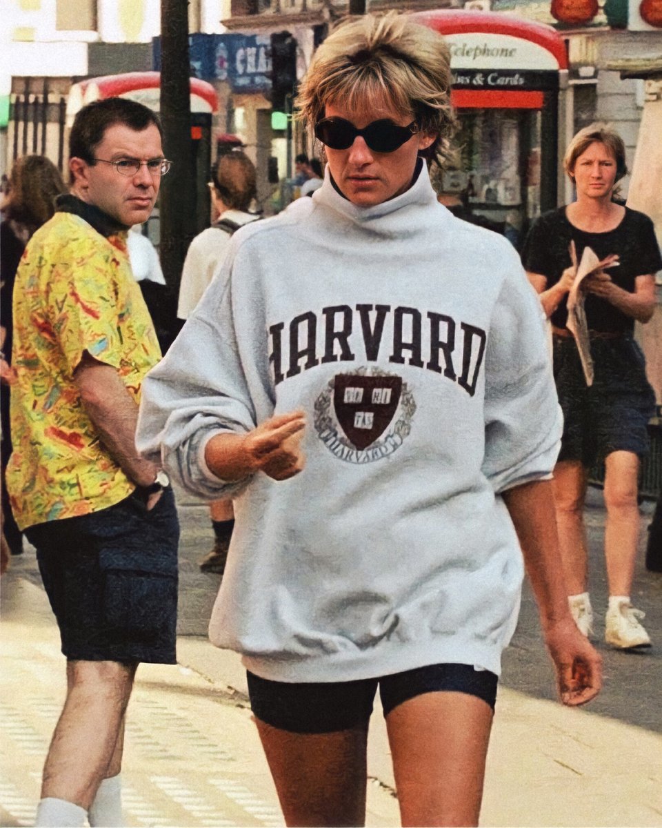 princess diana and her casual outfits 