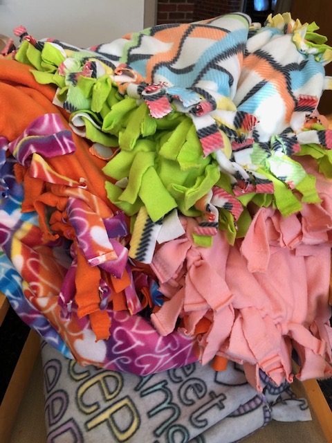 sayreschool's tweet photo. Each student in Service to Society class made fleece blankets to be delivered Thanksgiving week.  Adult sized will be going to Lighthouse Ministries and kid sized to The Salvation Army.
#thankful
#thesayredifference
#sayreschool
#lighthouseministries
#salvationarmylex https://t.co/zcuafmwvGp