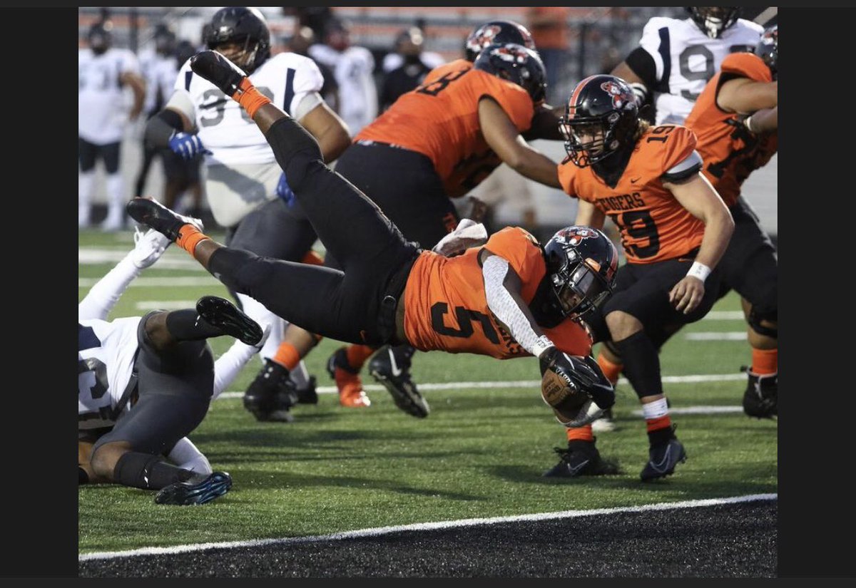 VensonRaekwon's tweet photo. Thank you Massillon for everything, these have been the best 4 years of my life, that’s all for me.. 5 out✌🏾🖤🧡 https://t.co/Ugju0uuUas