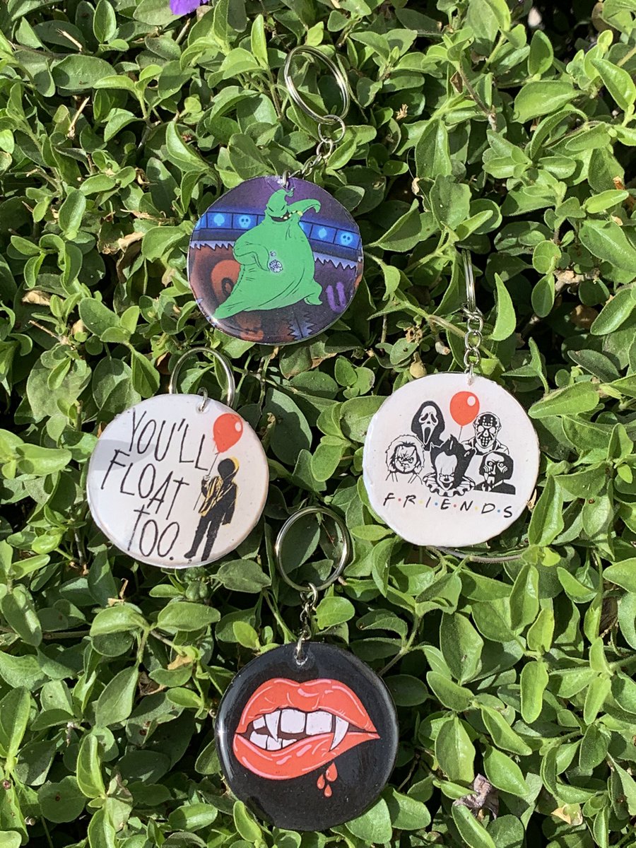 EstrellaLucero5's tweet photo. ☀️Happy Sunday!☀️
I finally added these keychains and phone grips to my Etsy. They are all Halloween themed therefore they are posted at a cheap price! Head over to my Etsy to check them out😋 
https://t.co/lenWaOLc2l

Rt/like is always appreciated!🙏🏼 https://t.co/v2CK2ZW9VH