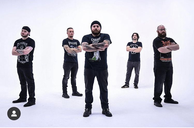 rony_tomano's tweet photo. I hate getting my picture taken in these situations but they came out pretty pro looking. This is just one of like a hundred photos haha 

#patternsofdecay #photography #metal #heavymetal #deathmetal #photoshoot #nj #newjersy #hoboken #band #metalband https://t.co/VBT39p8tqw