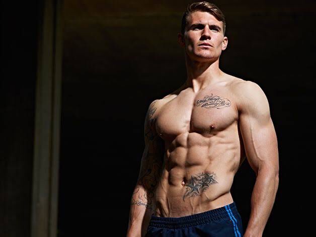 geokaycee's tweet image. Guys. What is stopping your body from being like this?