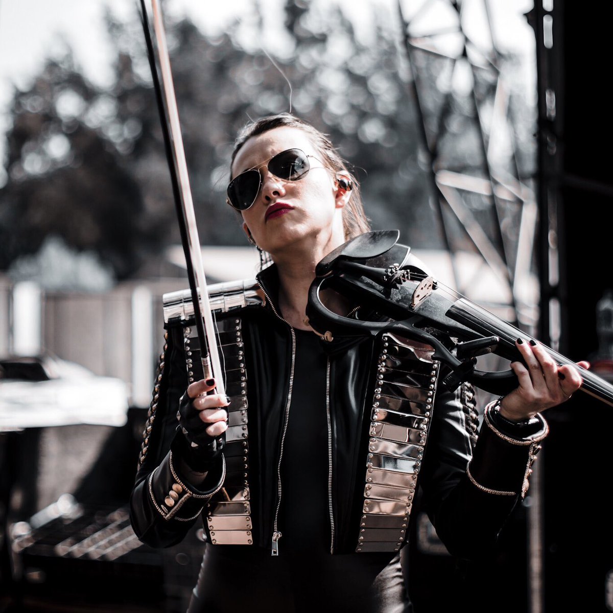 M̶A̶R̶I̶A̶N̶A̶ ̶B̶O̶ tweet media