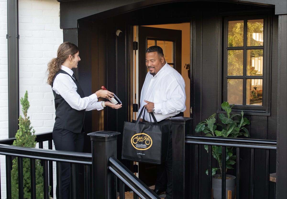 JeffRubys's tweet photo. Home Delivery NOW AVAILABLE in an expanded delivery zone for our whole menu (aside from oysters and ice cream)! Have the Jeff Ruby Experience delivered right to your doorstep. Order today at https://t.co/i7YA8I9xnG! Cheers! #JeffRubyDelivers https://t.co/Q4lfygg3nV