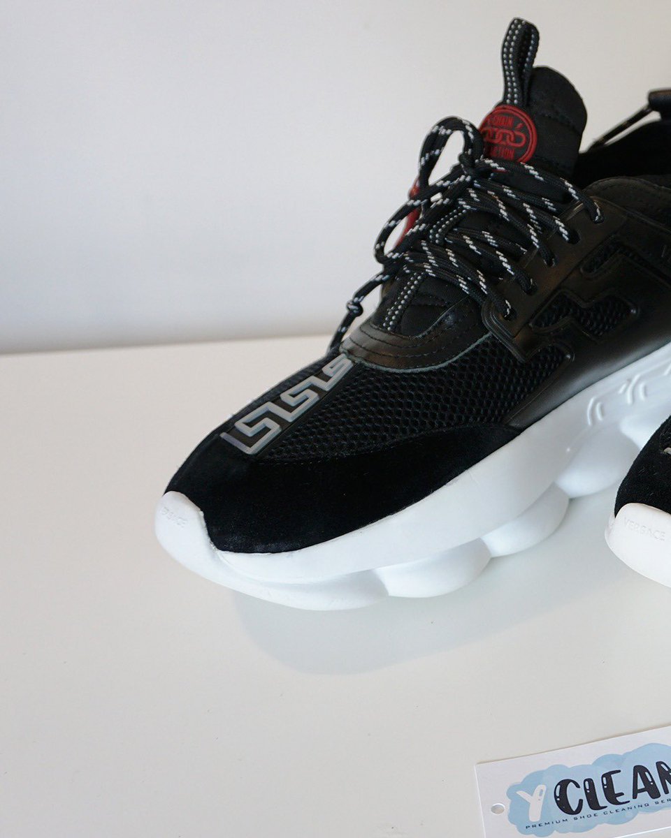 YcleanUK's tweet photo. Versace 🧽 👟 https://t.co/jVhg9dMThd
