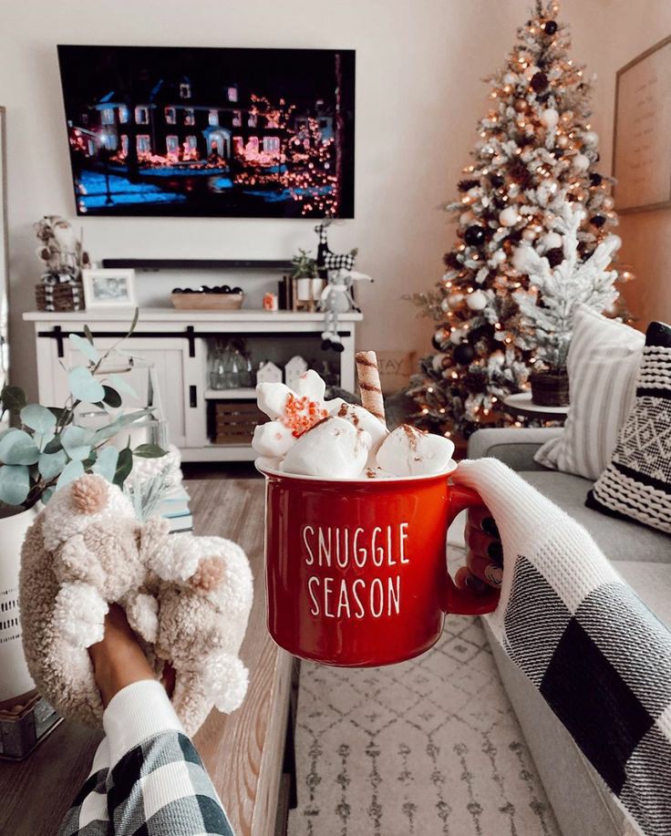 acarolwritten's tweet photo. filmes de natal que assisti esse ano e o que achei de cada um deles🎄🎅🏼 https://t.co/j0l4TzVWvN