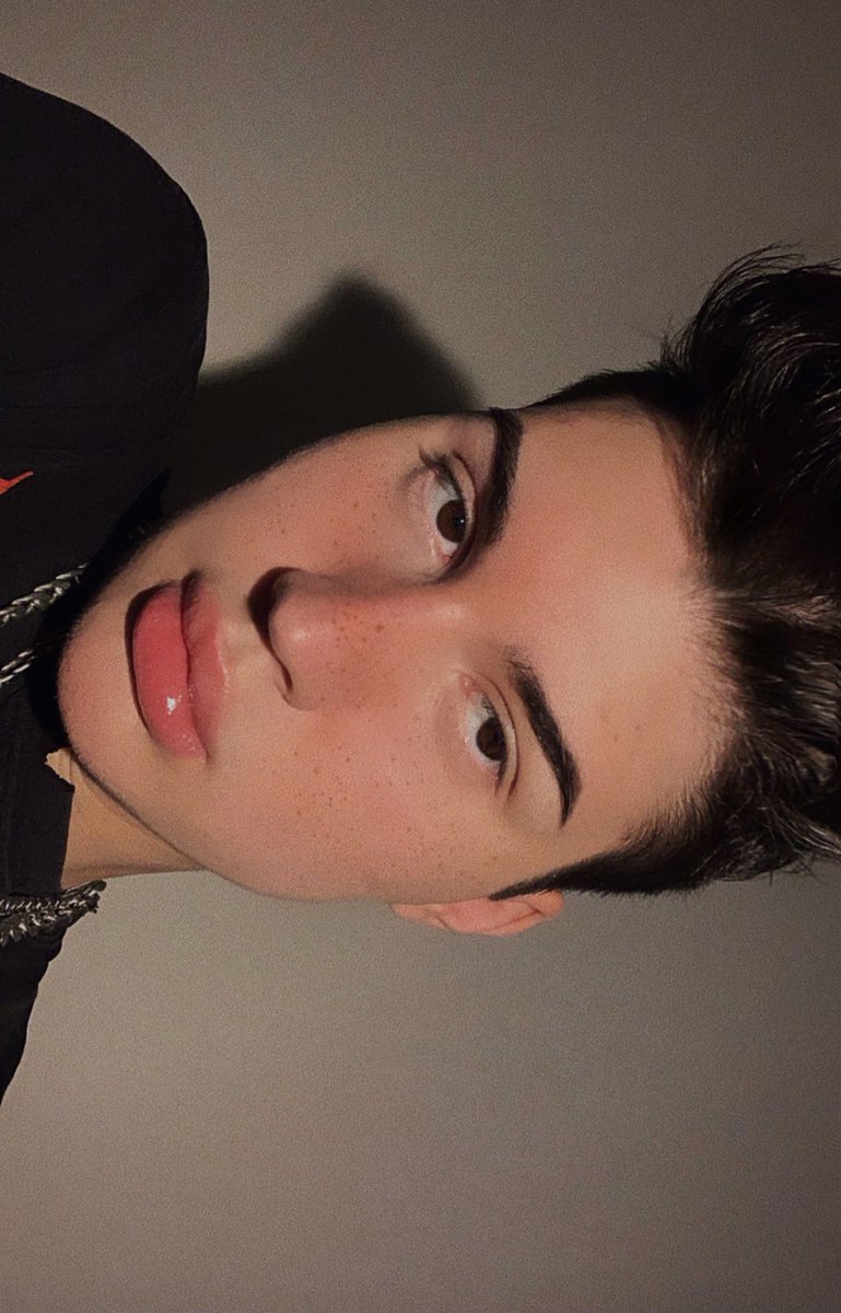kylexmccoy's tweet photo. a whole look❤️ https://t.co/tL8bvEoIJH
