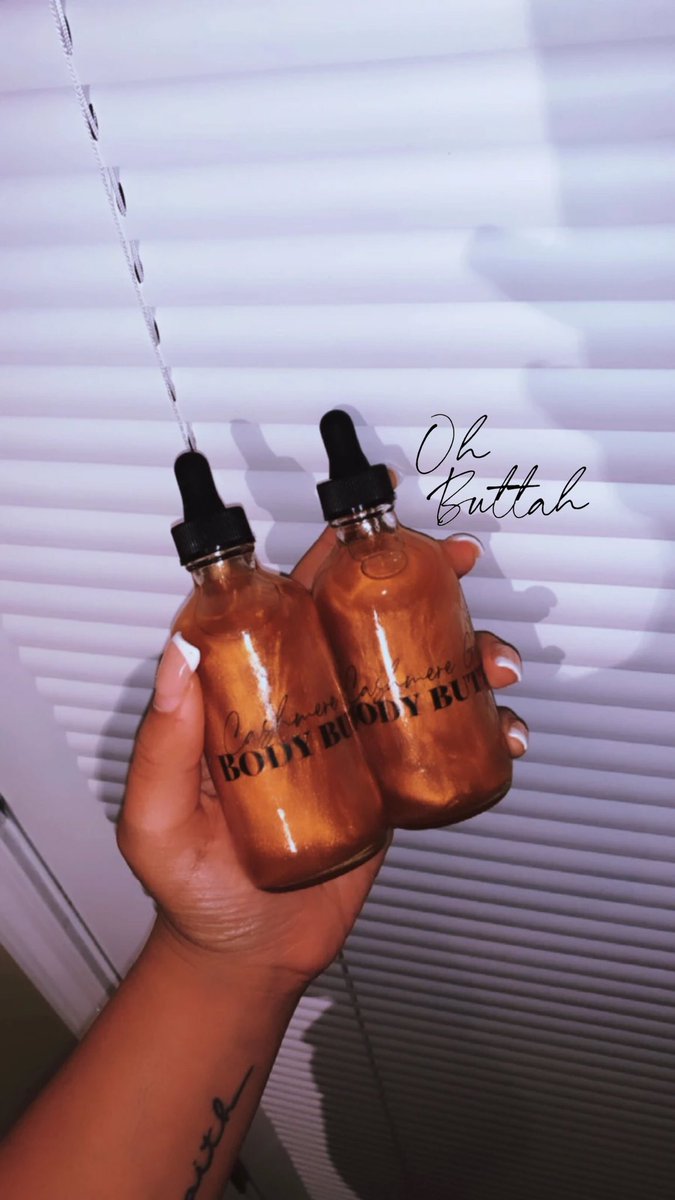 BFelt_BDMG's tweet photo. Fellas, Christmas is coming. Your girl is tired of that old Bath & Body Works. Shop with @ohbuttah for the Mrs. Black owned, all natural, & homemade. Hell, get it for yourself. I use it everyday 🤷🏾♂️ Whatchu waiting for? #WhatChuDoin https://t.co/DwwuDWKFE4