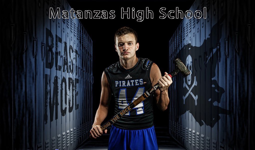 RexRobich's tweet photo. Grateful to have spent my HS years playing for the 🔵⚫️. Seen lots of changes &amp; made lots of memories w/this team. Thank you to my boys for laying it all out and BIG thank you to our coaches for pushing us to our best. @Coach_Forrest best thing to happen to @MHSPirateFB! 🏴‍☠️#44out https://t.co/IejpLLj9Px