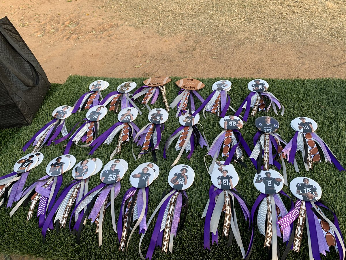 vvhsfbbooster's tweet photo. What an amazing day celebrating our Class of 2021 Monsoon!

ALONE A DROP, TOGETHER A MONSOON 💜 🏈🖤 https://t.co/meMnzVd5Zo