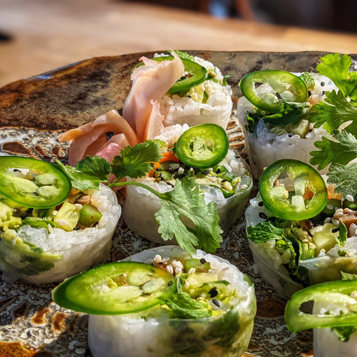 What is your best pairing with Poppy "Summer" Veg #Sushi to melt away a dreary #Florida #Autumn #sundayvibes? Mine---dry bubbles 🥂🍾 Thanks #Chef @HariPulapaka  it was #Fab .