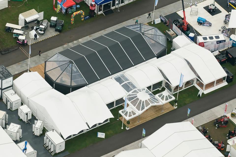 MarqueesAndrews's tweet photo. O  U  R  . N  E  W . M  A  R  Q  U  E  

No need for blackout lining as its already fitted with blackout material, perfect for wedding or corporate events.

For more information or for a free quote give our helpful staff a call at the office on 01275545199. https://t.co/ujO0xoYNek