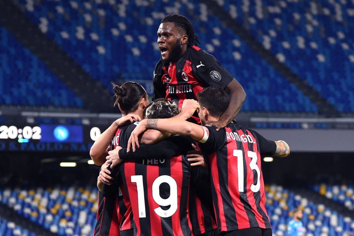 InvictosSomos's tweet photo. AC Milan ligó 20 PARTIDOS CONSECUTIVOS sin derrota en la Serie A. No caen en la Liga de Italia desde hace 259 días. Y en esta racha han vencido a equipos como la Juventus, Inter, Lazio, Roma y Napoli. Este es el camino. LA LUCHA POR VOLVER. https://t.co/frE4s0TLK6