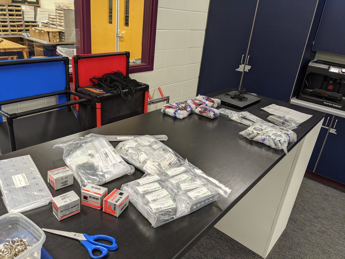 Building Day!!! Mmmmm, the smell of new parts...