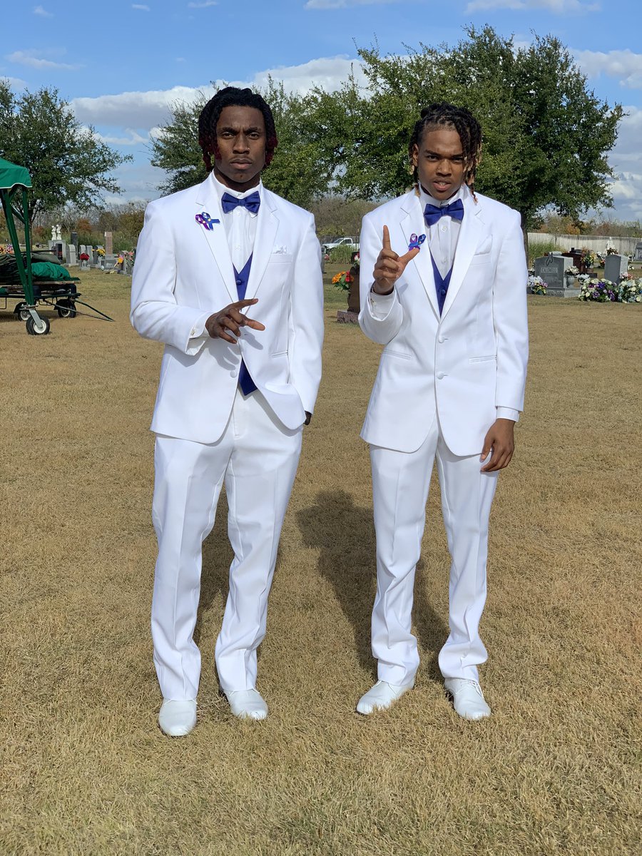 DaB1ggest__'s tweet photo. See y’all on the other side. I love you cousins so much and I will miss you both 😭 #LLLee💙 #LLLenyce 🤍 Ik Lee still here wit me, I gotchu forever lil brudda https://t.co/vL20xqxssH