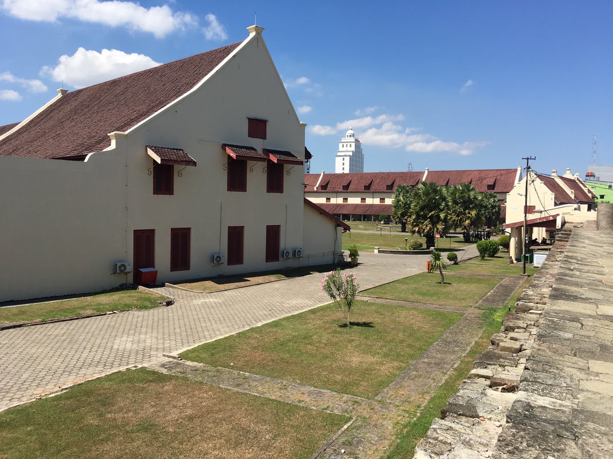 NomadicBrits's tweet photo. A Few Hours In Makassar
https://t.co/8AIoOkylyS
#travel #lookatourworld #travelbloging #travelbloggers #FortRotterdam #MeltingPot #NaughtyDutch https://t.co/jgbaBlRgyl