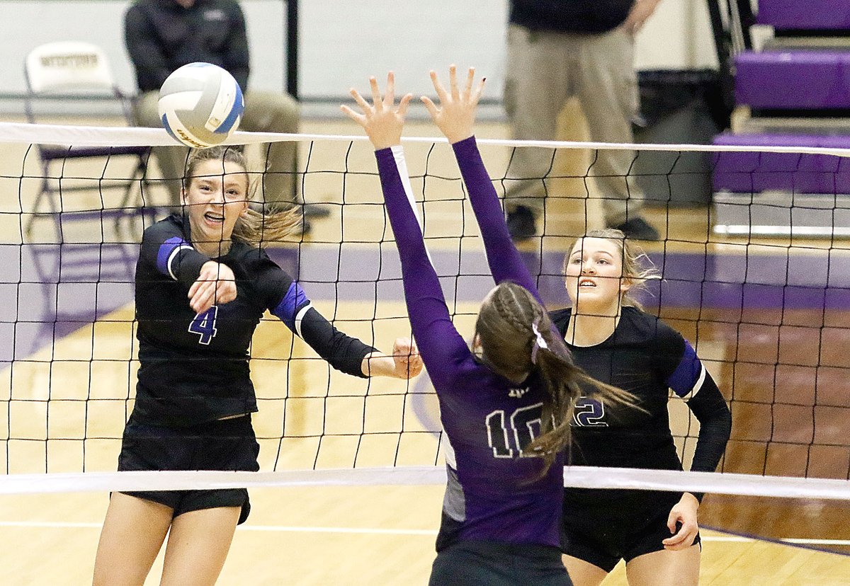 PanicButtonLive's tweet image. SF Christian captures straight title; joins Northwestern, SF O'Gorman as SD's VB champions - bit.ly/36YnxKi