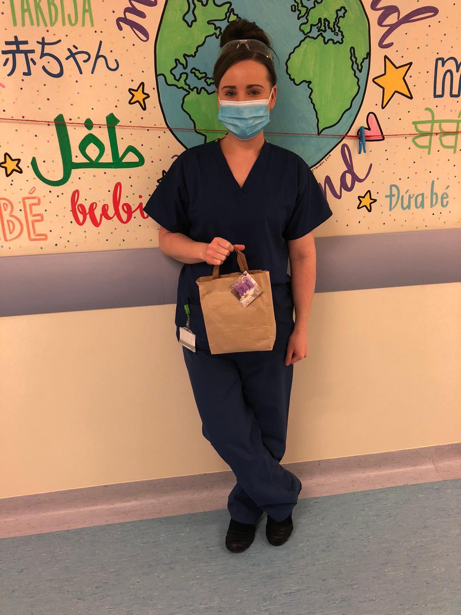 JeanDav29476402's tweet photo. Drawing a close to #mswweek2020 @NorthMcrGH_NHS more gingerbread hero’s, gift bags for staff not present earlier in the week @MaternityNorth a week showing our appreciation of MSW’s @helena6810 @midwife_foz @MidwivesRCM @lesley_julie @jenny_brown21 #celebratingmsw2020 https://t.co/8NJSpIBzqU
