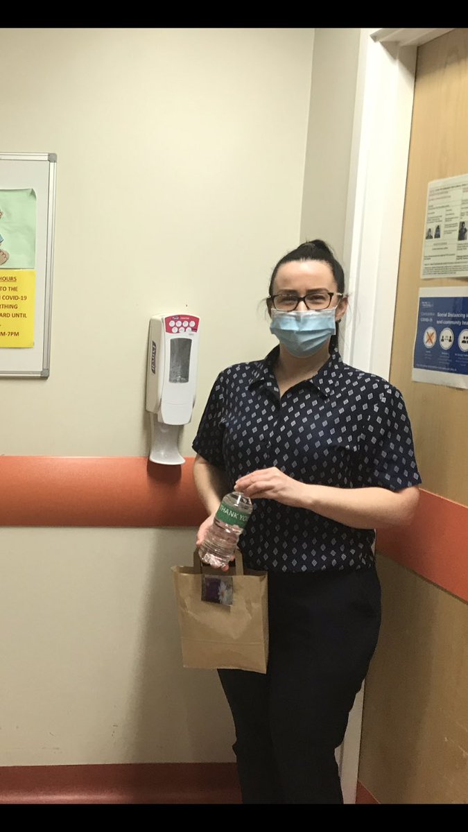 JeanDav29476402's tweet photo. Drawing a close to #mswweek2020 @NorthMcrGH_NHS more gingerbread hero’s, gift bags for staff not present earlier in the week @MaternityNorth a week showing our appreciation of MSW’s @helena6810 @midwife_foz @MidwivesRCM @lesley_julie @jenny_brown21 #celebratingmsw2020 https://t.co/8NJSpIBzqU