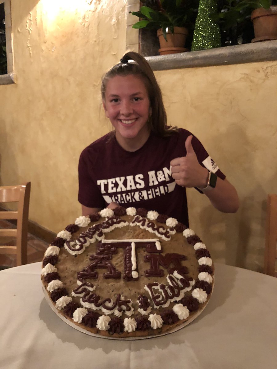 throwing_the's tweet photo. WHOOP! Congratulations to @MaciIrons for signing her NLI w/ @aggietfxc to throw for Coach DeLaGarza.  Future star in the throwing!! @TTFCA @nationalthrows @TXMileSplit @InsideTxTrack @mhsloboes @247recruiting @AggieFootball @AggieNetwork @MaggieMalone93 @tandfn https://t.co/Oldk4gXNX1