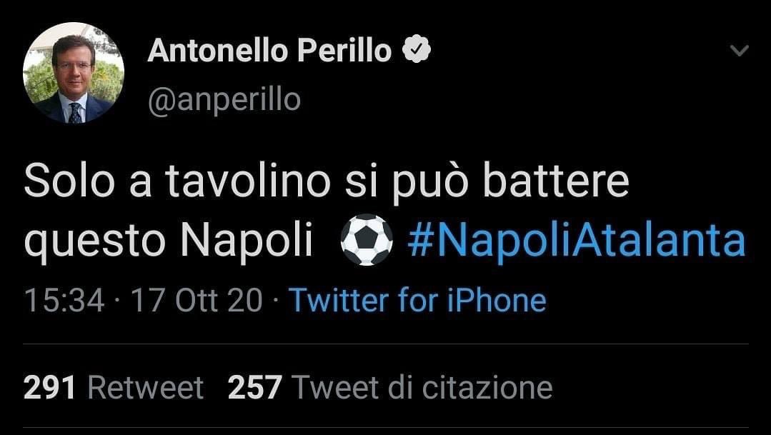 alben70's tweet photo. @tgr_campania @anperillo 👏🏻👏🏻👏🏻😂😂😂 https://t.co/PvbRFs1zND