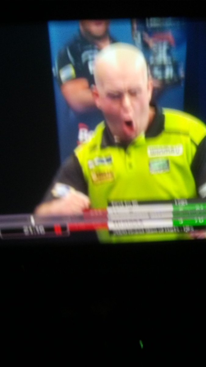 Tonyeast20's tweet photo. @MvG180 get in there whitlock mad my night cant stand u gerwin never have and never will your bigheaded and a terrible loser looked liked u was crying walking off stage u wasn't pumping and showing your ugly face the picture is embarrassing to you https://t.co/s00x3hq3Ri