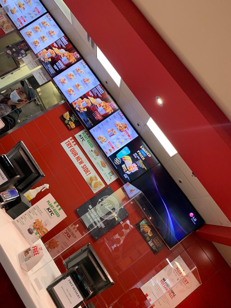 SpaceyKay's tweet photo. @TacoBellCanada Why do I feel personally attacked when the KFC/Taco Bell menu is 90% KFC items. https://t.co/7vkUQBlOIr