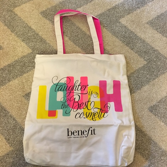 nikkiLodom's tweet photo. So good I had to share! Check out all the items I'm loving on @Poshmarkapp #poshmark #fashion #style #shopmycloset #anastasiabeverlyhills #maccosmetics #benefit: https://t.co/npBE4jN6gN https://t.co/9L6TyyqcNP