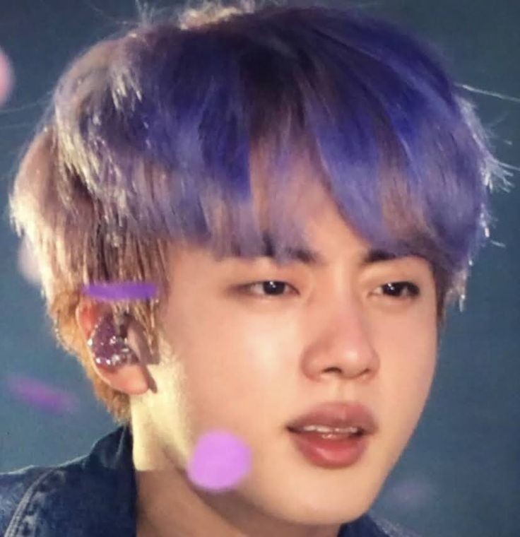 his pretty purple hair :(