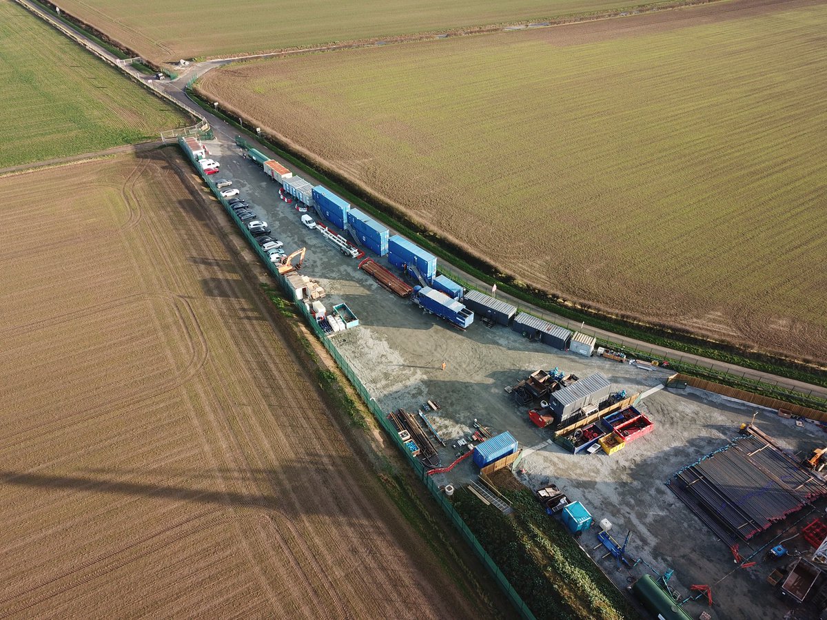 leedbartz's tweet photo. #UJO Some more fantastic photos of West Newton B1, courtesy of @Roofershound
That's definitely 7" production casing ready to go on the racks. Prod casings are straight and you can clearly see the purple centralisers in the centre. Fingers crossed 🤞 🙏 #WestNewton #WNB1 #Gas https://t.co/6c5TqaSePM