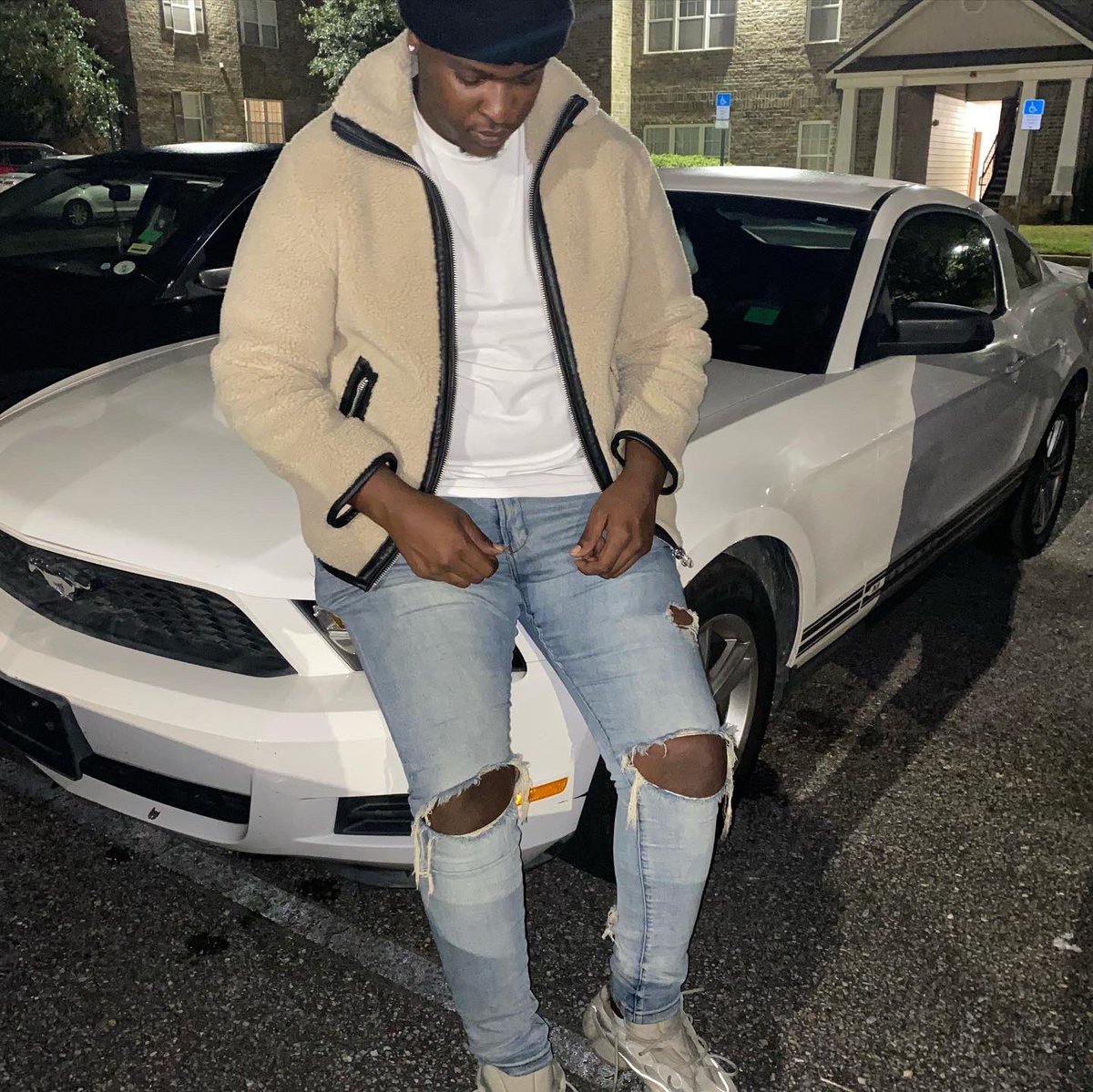 LaCarl64's tweet photo. Fresh to death when I step, ni**a you can’t even hear it🦍📍 https://t.co/A8h6P7nDv1