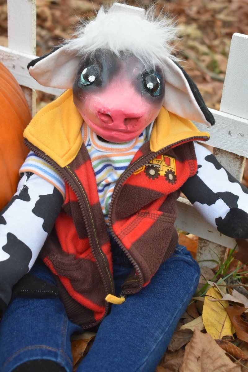 IsaOCreatures's tweet photo. This is Caleb. He is a bull calf. I am able to make cows like him and other critters! Dm for more info

#doll #artdoll #furry #fursona https://t.co/aYDNApi6GZ