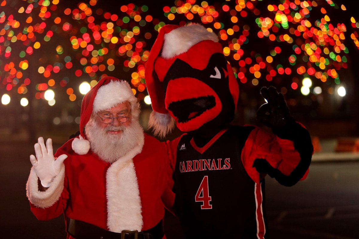 uiwcardinals's tweet photo. SPONSOR SHOUT-OUT: We can't let the weekend go by without giving a shout-out to some very special friends of ours! Join us in thanking @SpectrumReach, @ksatnews, @theSARiverWalk, Sodexo and @BIRDbakery for helping to make Light the Way possible this year! #LTW2020 https://t.co/7xmSLy3Chm
