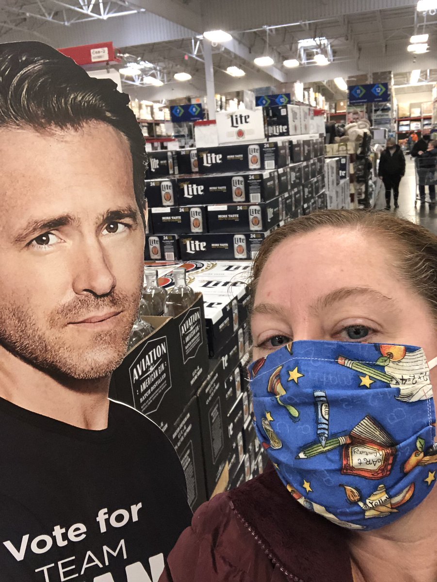 So excited that <a href="/VancityReynolds/">Ryan Reynolds</a> finally got to meet me!