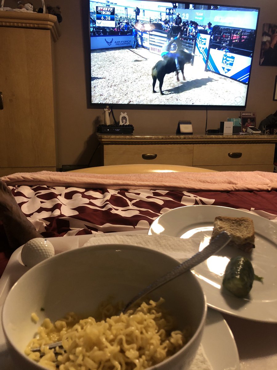 docspeaks's tweet photo. The toughest 8 seconds in sports!!!π₯#operationhomefront π― w/ #comfortfood π & #mycomforter π₯° https://t.co/8BgQNqfGDX