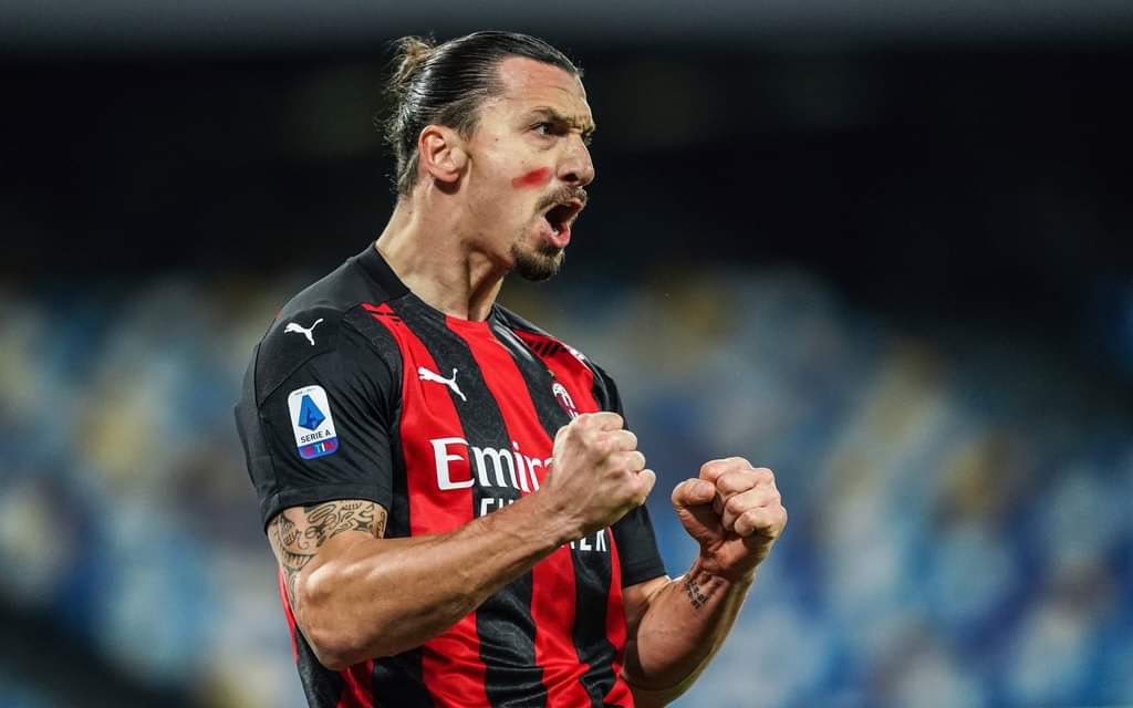 sportbible's tweet photo. Zlatan Ibrahimovic has scored 10 goals in 6 Serie A appearances so far this season. He was playing for LA Galaxy just 13 months ago and now he is the league's top scorer. What he’s doing at 39 years of age is not normal. Facts 💯 https://t.co/Y8OxnZdUyL