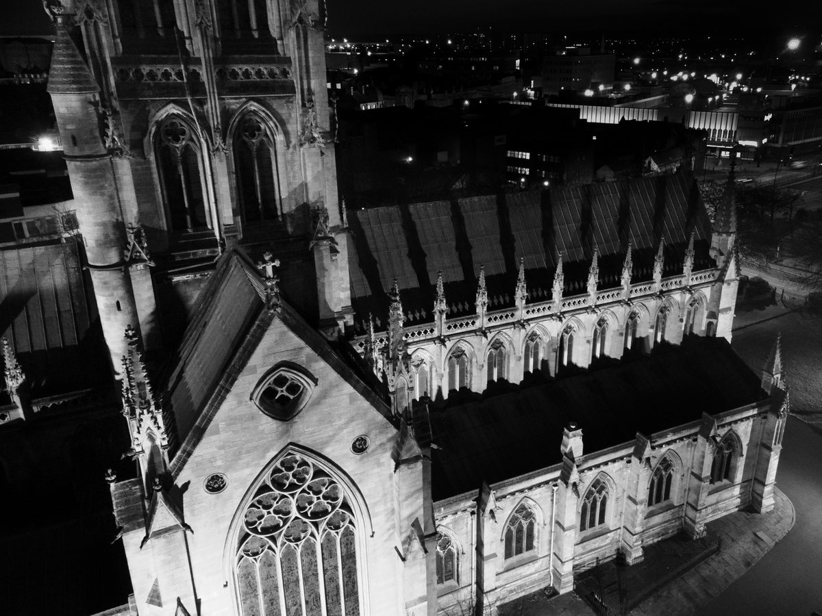 So magnificent at night, all lit up and atmospheric - #doncasterminster #doncasterisgreat #visitdoncaster