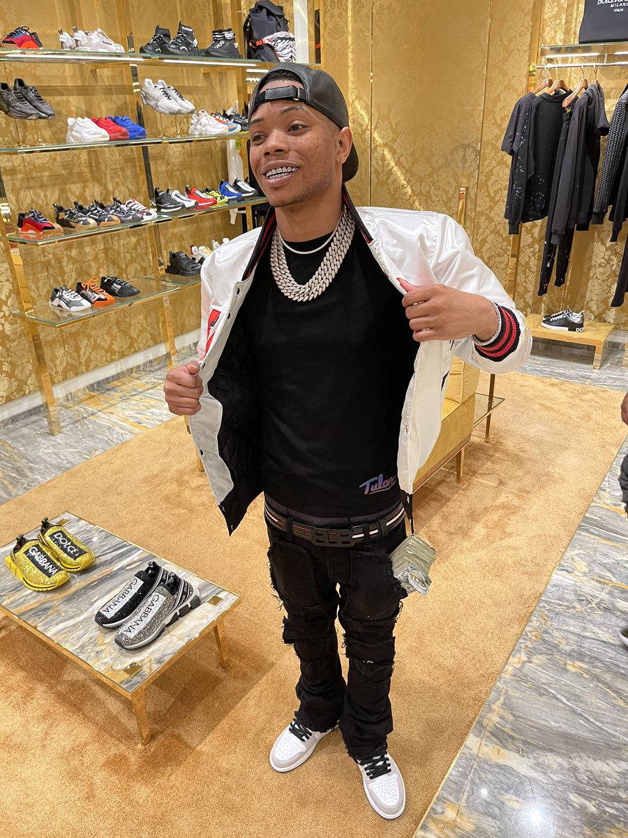 1LilMigo's tweet photo. Got Niggas Doin Death Row🩸That A Never See Life Again🦍💕... #CMG https://t.co/CpZvXCHGKL